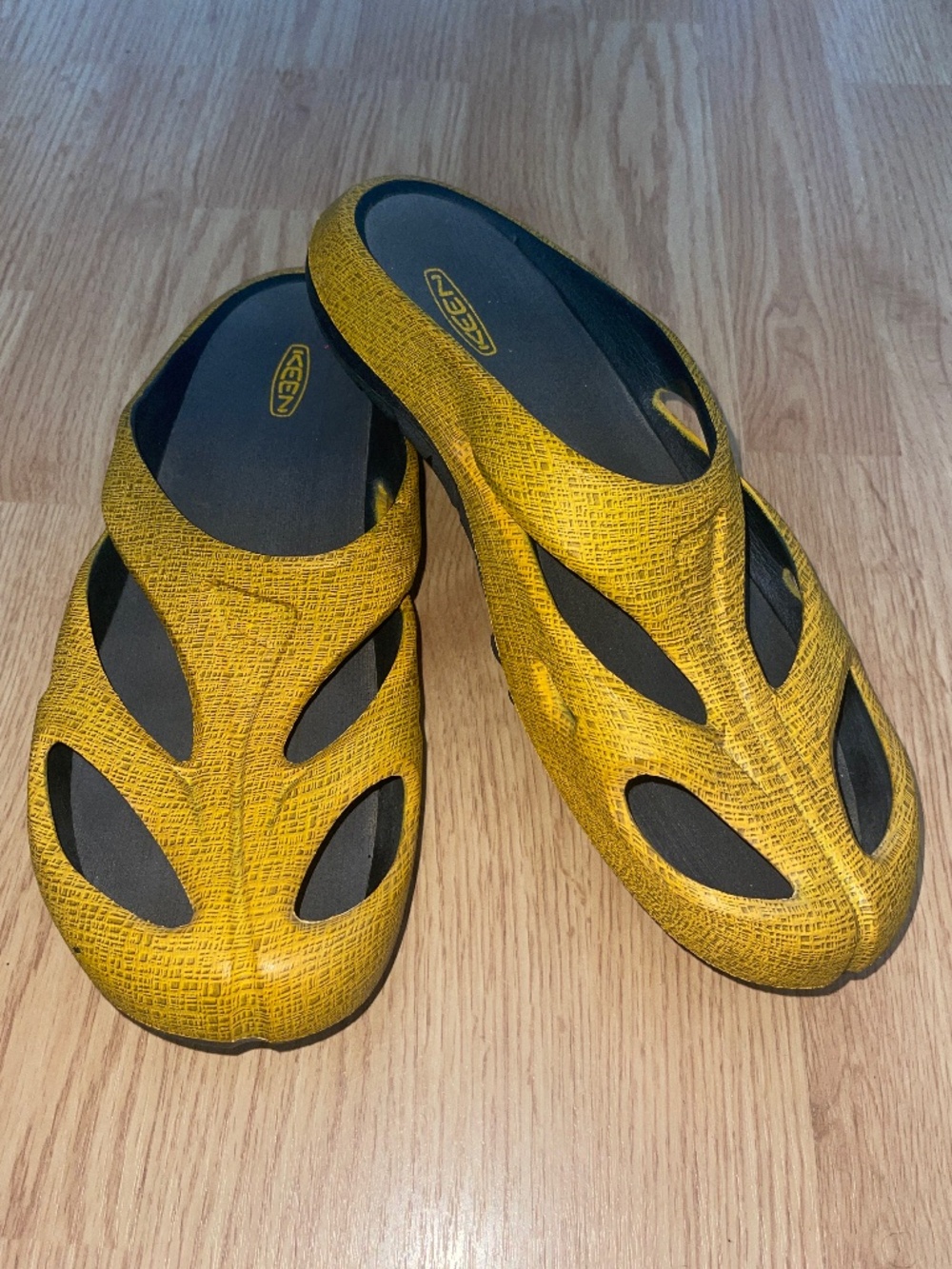 Keen Men’s Yellow Military Mule Clog Slide On Shoes Sandals Size 13
